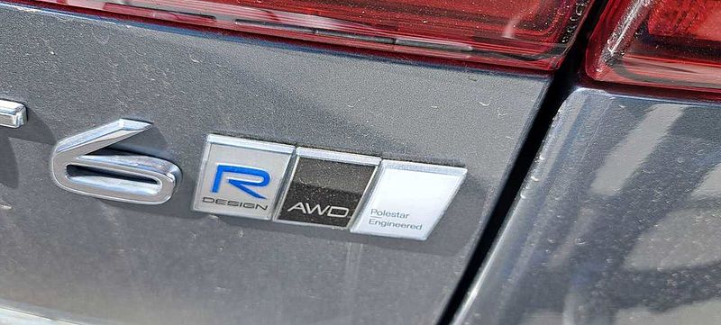 Volvo  R-DESIGN